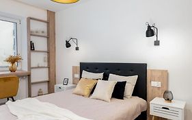 Royal Center Apartments
